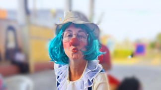 Palhaça Porpetina leva descontração a Missões e formações